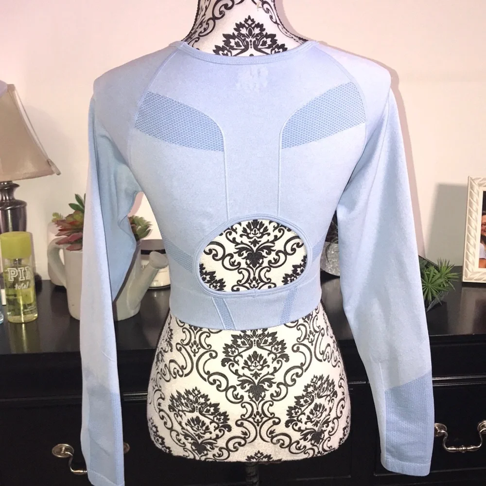 Gymshark Blue Fitted Long Sleeve Cropped Athletic Top Size Medium